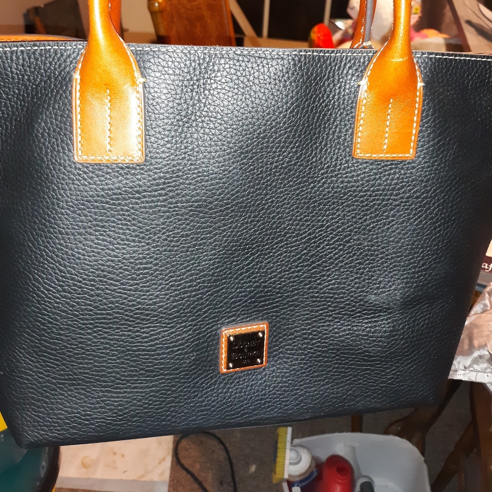Dooney& Boorke Tote
